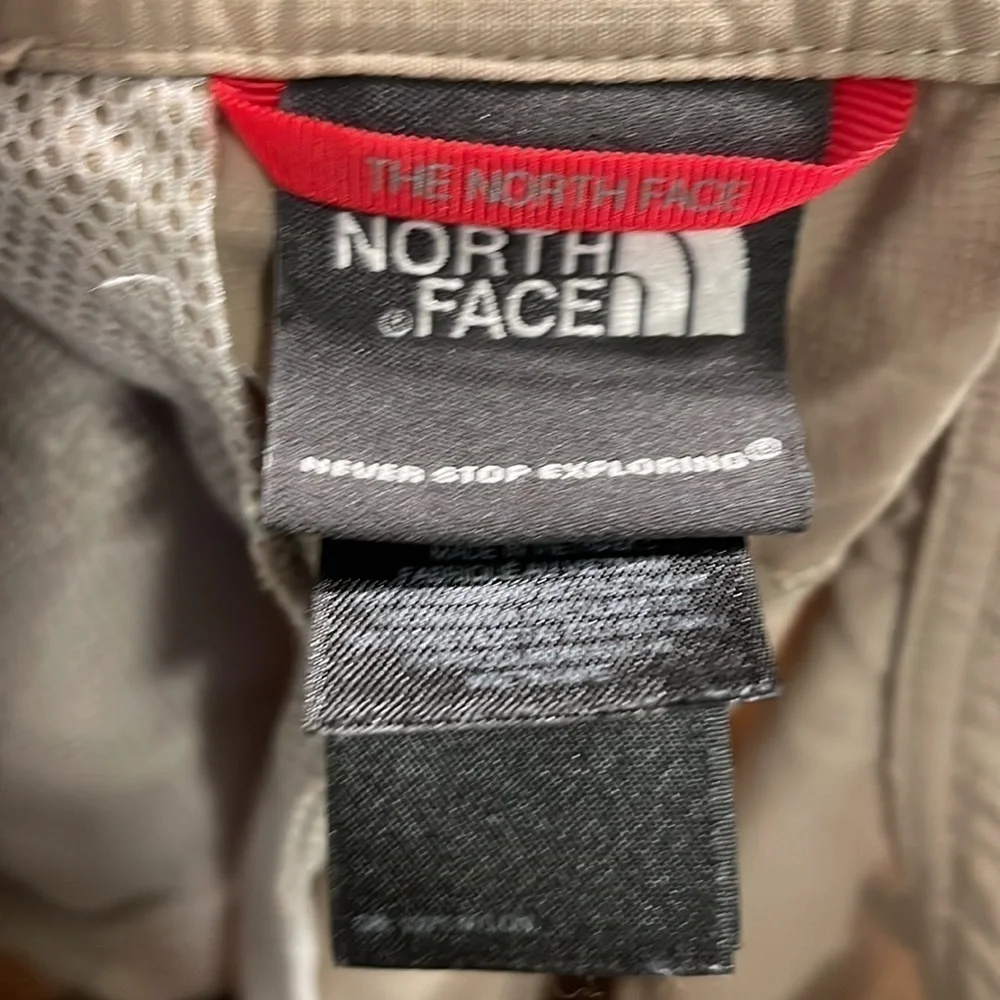 THE North Face Nylon Hiking Shorts Size 40